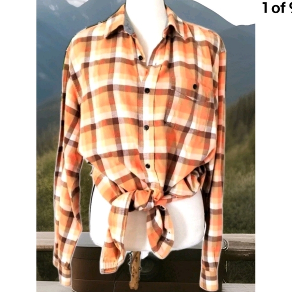 L.L. BEAN Slightly Fitted Plaid Check Flannel L-tall - Picture 1 of 9